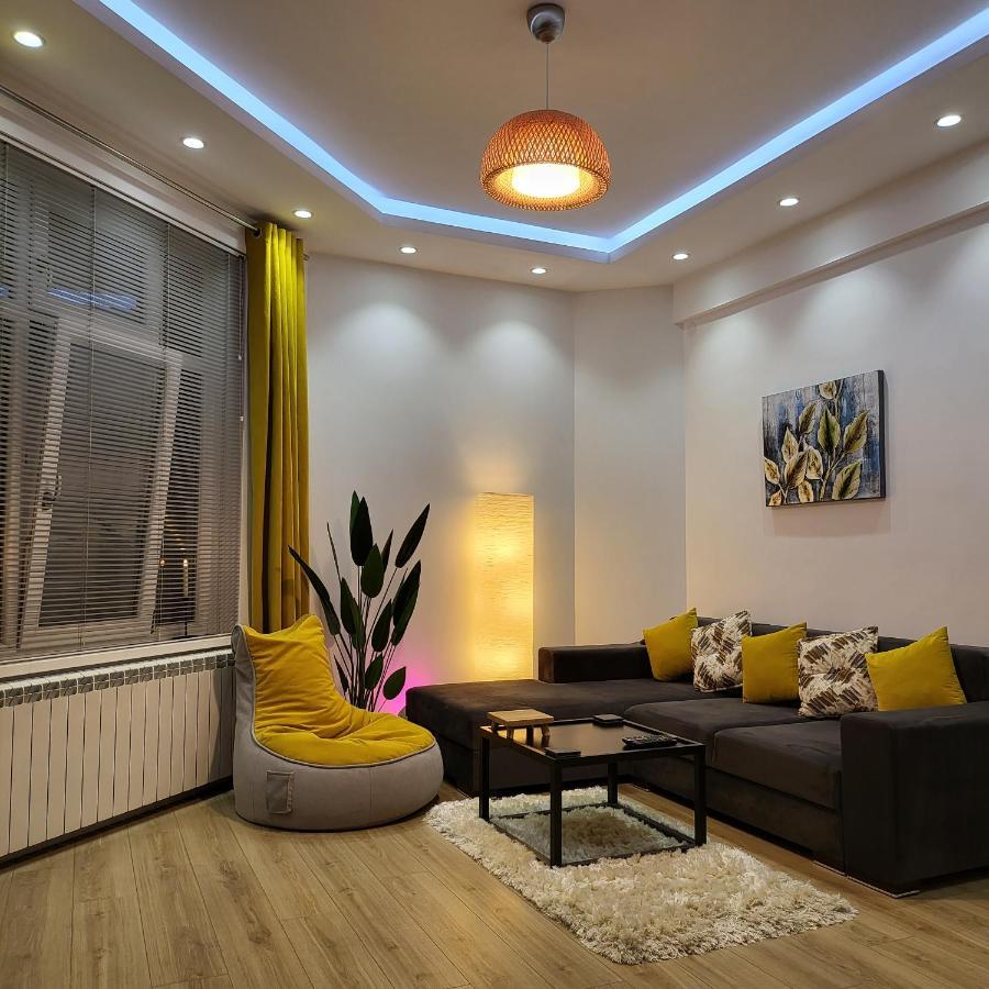 Color Apartments Corneliu Coposu 1A Street Bucharest Luaran gambar
